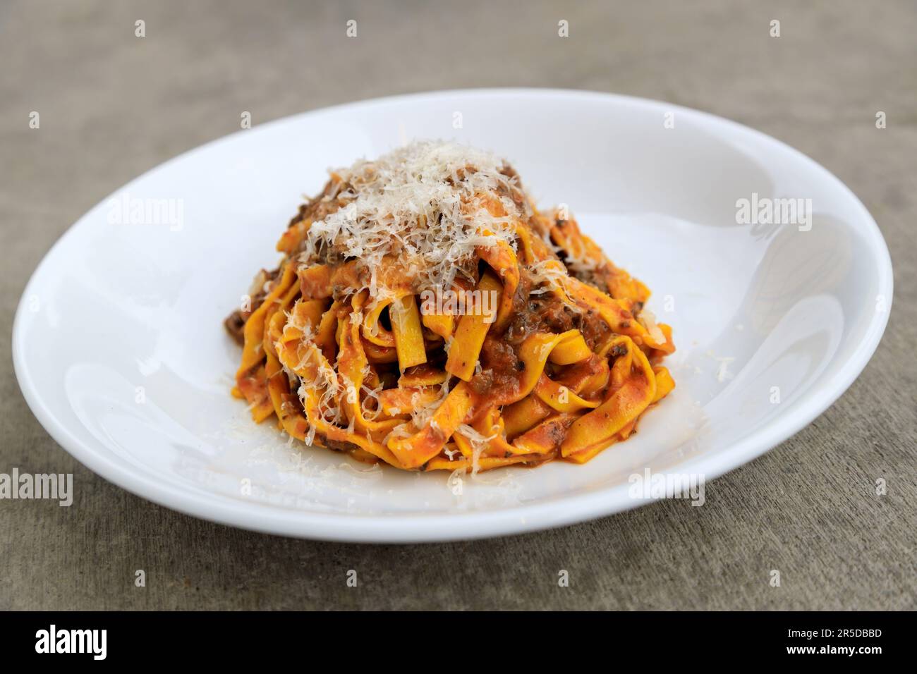 tagliatelle con ragù di funghi porcini Foto Stock