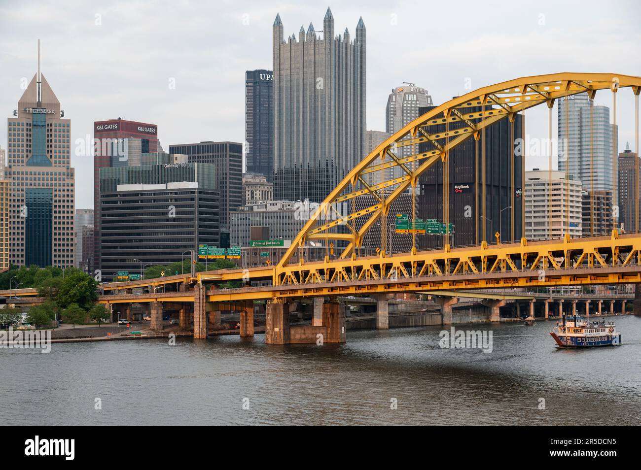 Il ponte di Fort Pitt a Pittsburgh, Pennsylvania Foto Stock