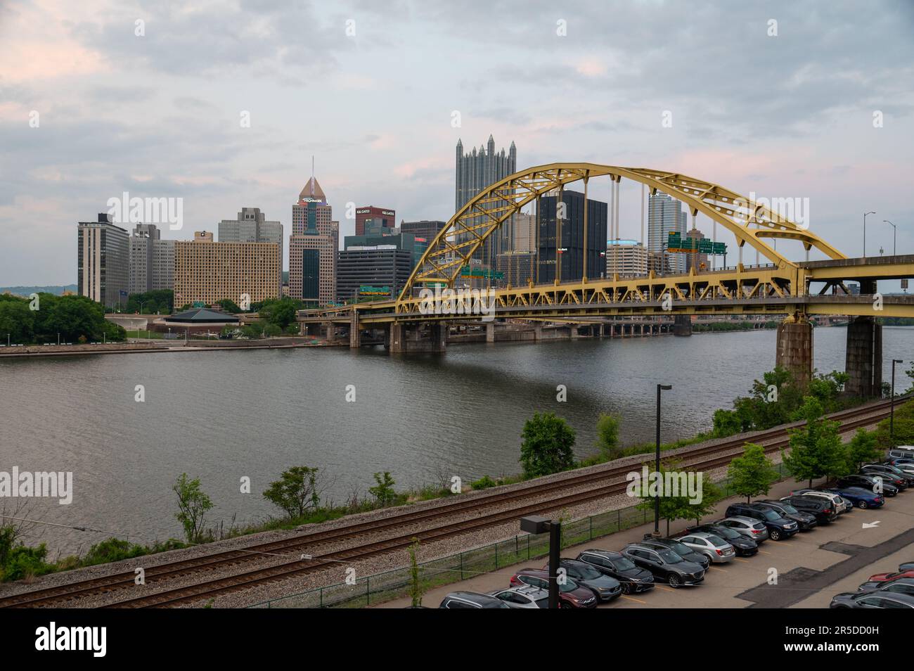 Il ponte di Fort Pitt a Pittsburgh, Pennsylvania Foto Stock