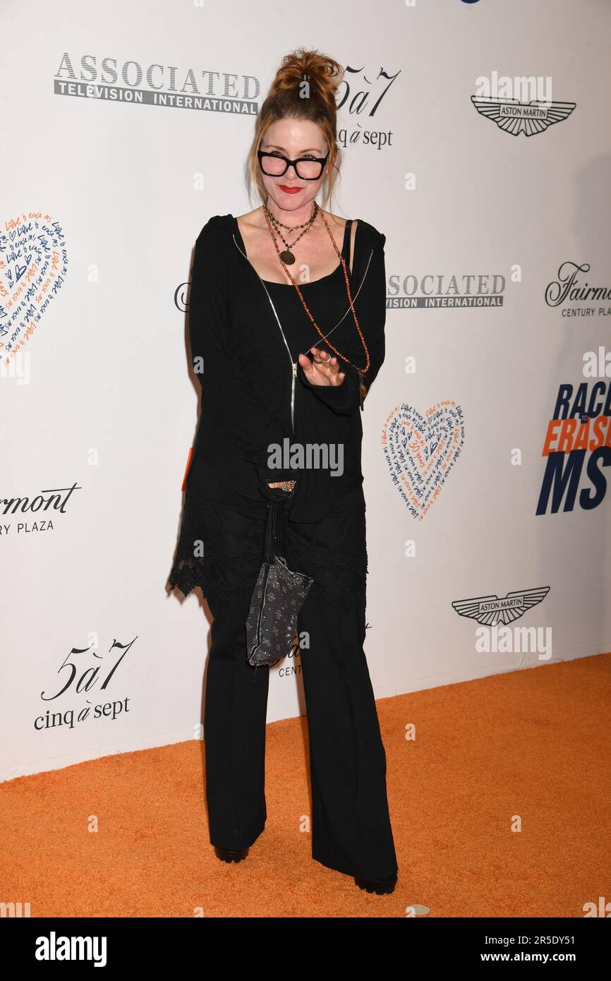 Los Angeles, California. 02nd giugno, 2023. Dedee Pfeiffer alla gara annuale di cancellazione del 30th al Fairmont Century Plaza il 02 giugno 2023 a Los Angeles, California Credit: Jeffrey Mayer/JTM Photos/Media Punch/Alamy Live News Foto Stock