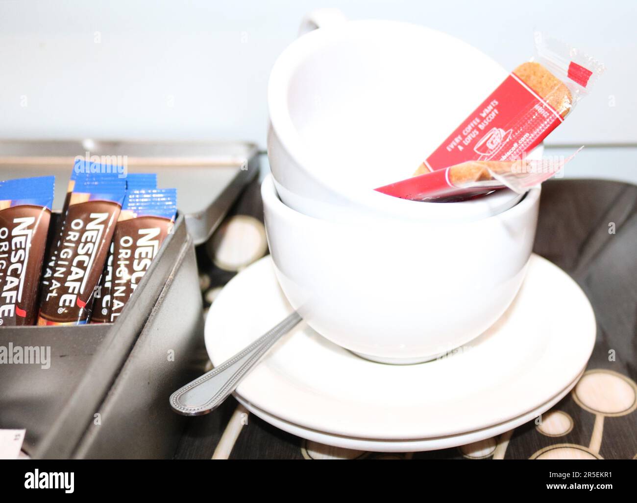 Vassoio da tè/caffè in camera. Foto Stock