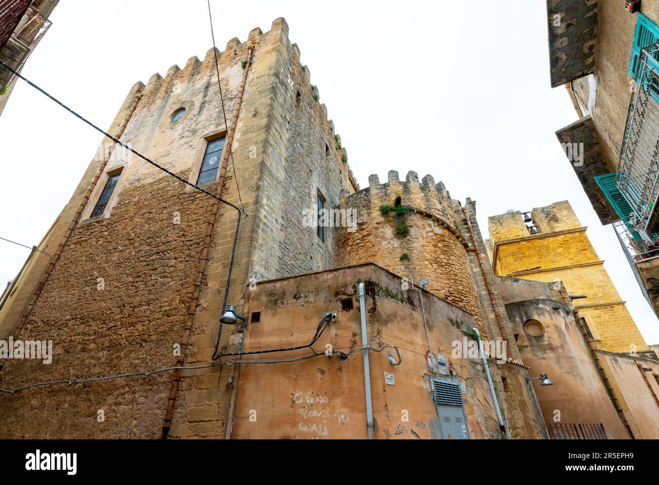 La Cattedrale di Maria Santissima Assunta, Città Vecchia di Castelvetrano, Sicilia, Italia. Il Duomo si trova in piazza Carlo d'Aragona a Castelv Foto Stock