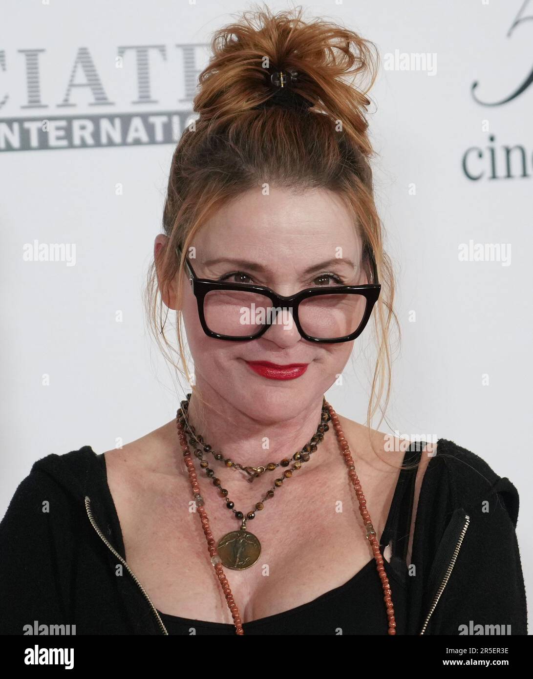 Los Angeles, Stati Uniti. 02nd giugno, 2023. Dedee Pfeiffer arriva al gala annuale 30th Race to Erase MS che si tiene presso il Fairmont Century Plaza di Los Angeles, CA venerdì 2 giugno 2023. (Foto di Sthanlee B. Mirador/Sipa USA) Credit: Sipa USA/Alamy Live News Foto Stock