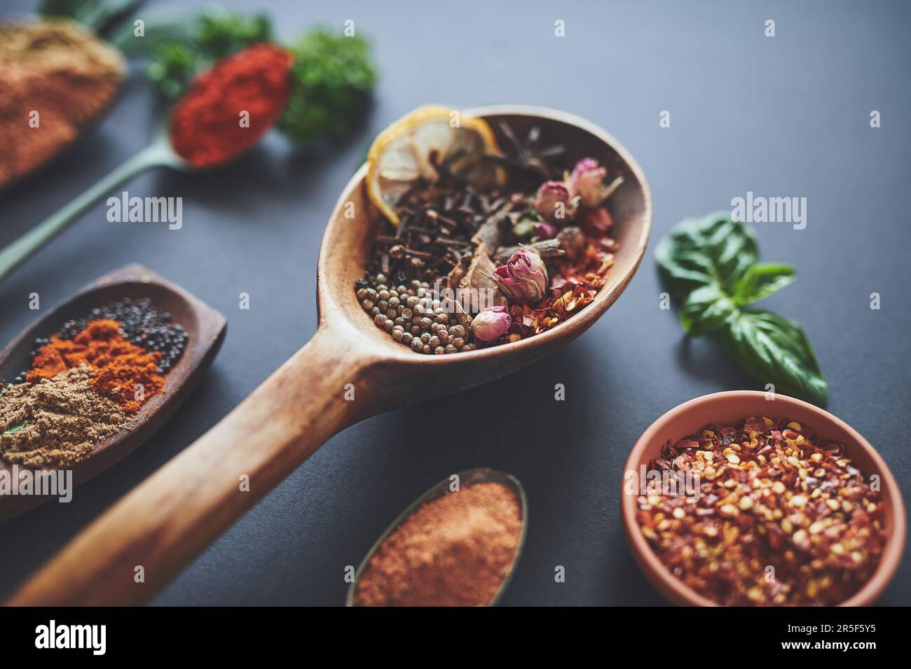 Spezie arent solo gustoso, theyre bene per la vostra salute anche. un assortimento di spezie. Foto Stock
