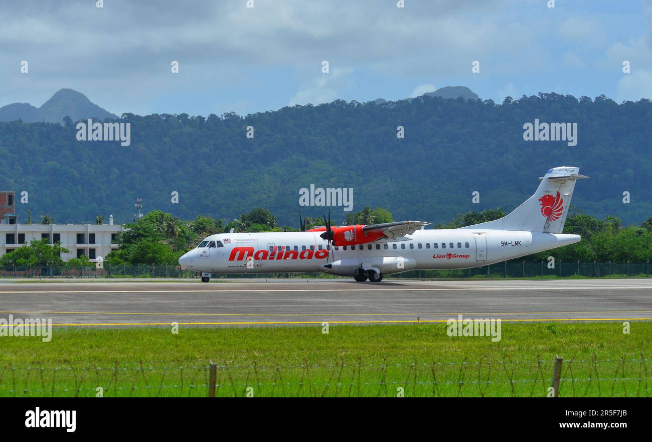 Langkawi, Malesia - 28 maggio 2023. 9m-LMK Batik Air ATR 72-600 taxi per il decollo dall'aeroporto di Langkawi (LGK), Malesia. Foto Stock