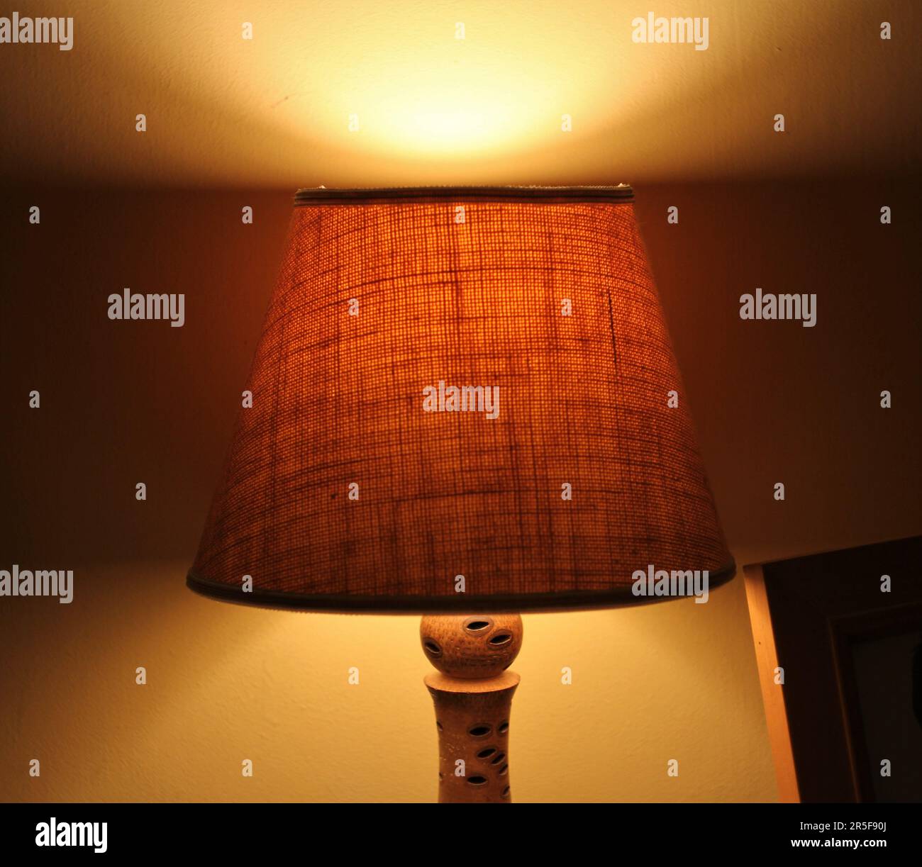 Una lampada da tavolo Foto Stock
