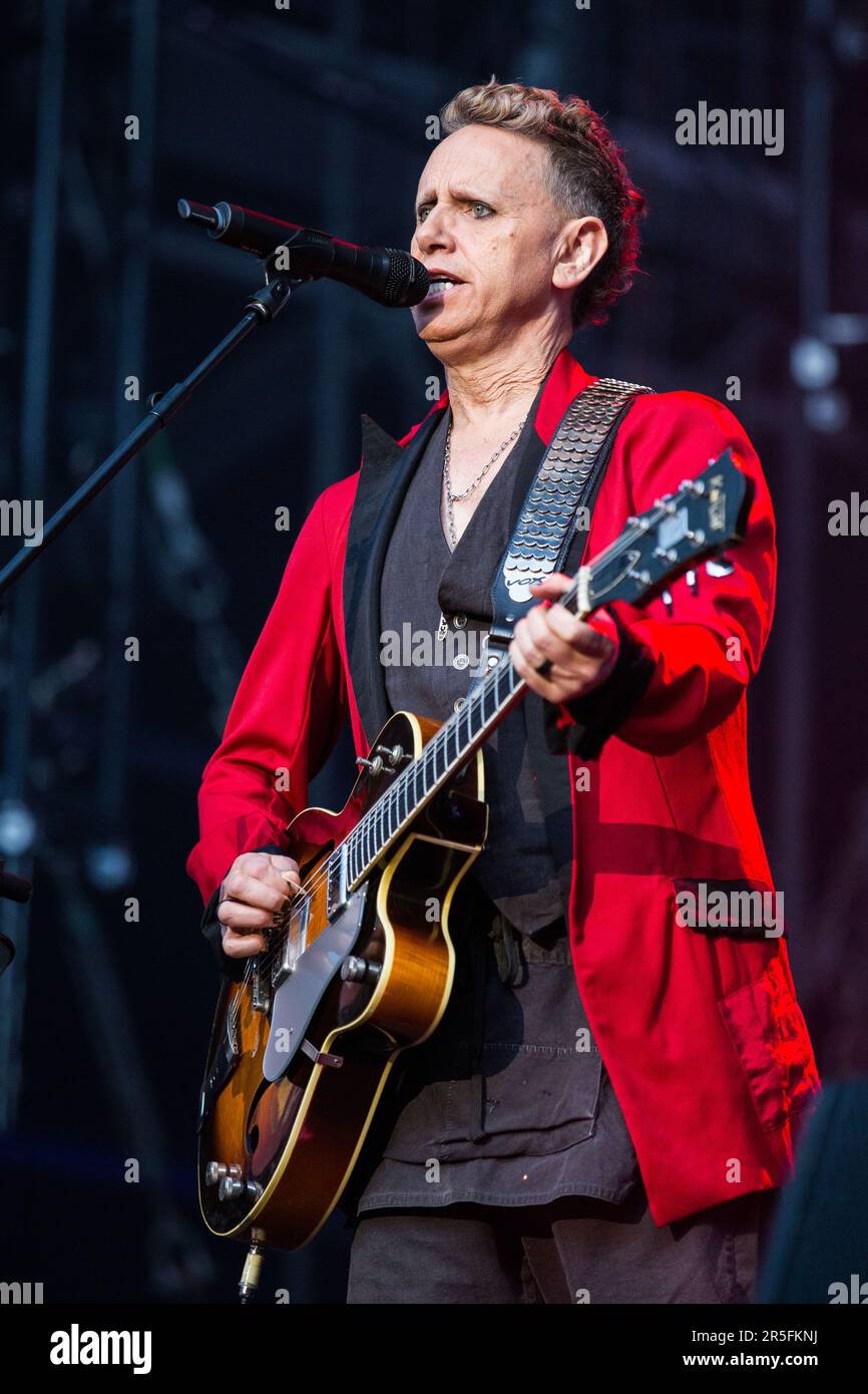 Colonia, Germania. 05 giugno 2017. Dave Gahan e Depeche Mode eseguire live al Rhein Energie Stadium di Colonia Germania in mezzo a stretto controllo di sicurezza Foto Stock