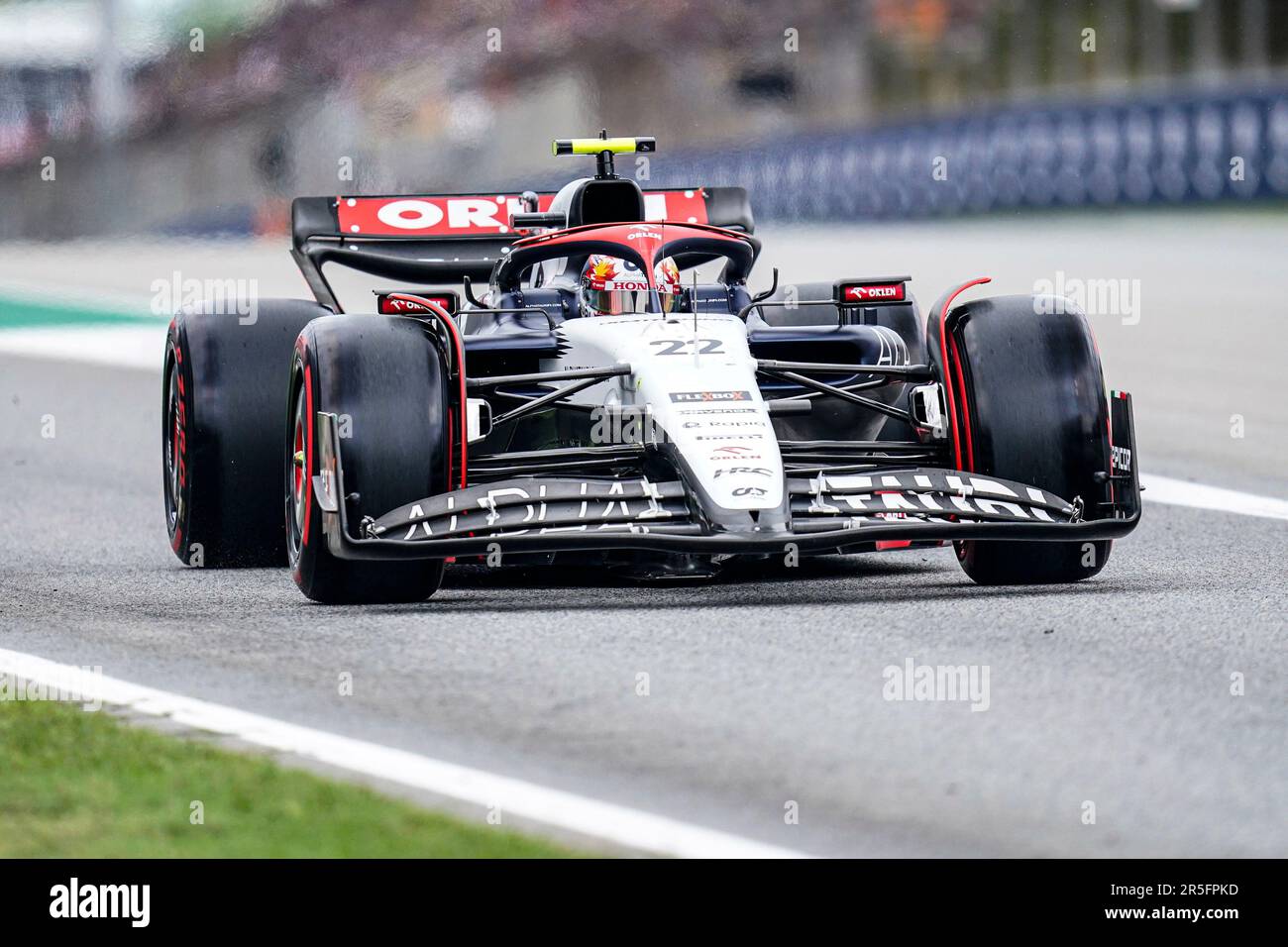 Barcellona, Spagna. 03rd giugno, 2023. Yuki Tsunoda (Giappone), la Scuderia AlphaTauri AT04 in pista durante il turno di qualificazione davanti al Gran Premio di Spagna F1 sul circuito di Barcellona-Catalunya il 3 giugno 2023 a Barcellona, Spagna. (Foto di Sergio Ruiz/PRESSIN) Credit: PRESSINPHOTO SPORTS AGENCY/Alamy Live News Foto Stock