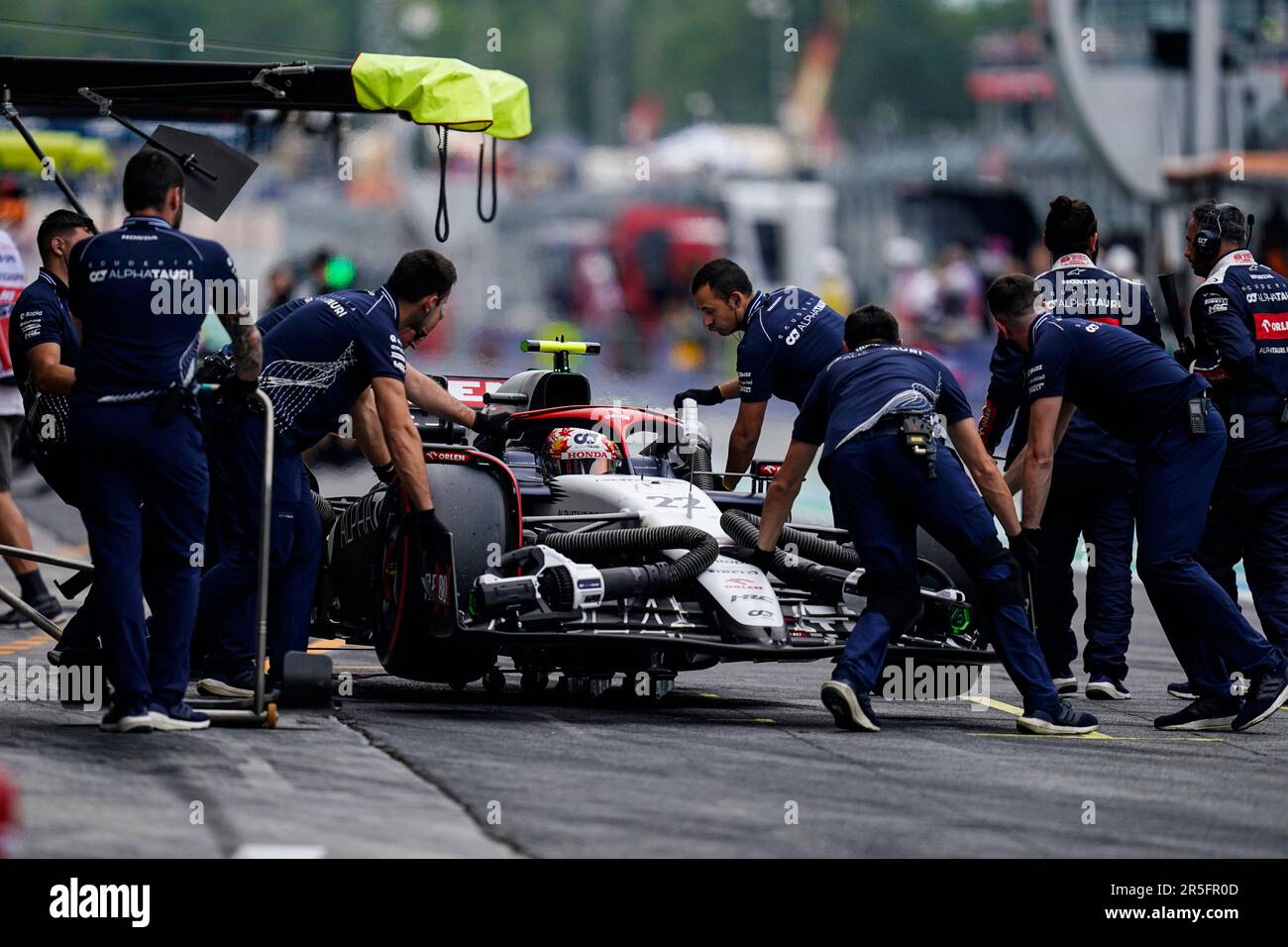 Barcellona, Spagna. 03rd giugno, 2023. Yuki Tsunoda (Giappone), la Scuderia AlphaTauri AT04 in pista durante il turno di qualificazione davanti al Gran Premio di Spagna F1 sul circuito di Barcellona-Catalunya il 3 giugno 2023 a Barcellona, Spagna. (Foto di Sergio Ruiz/PRESSIN) Credit: PRESSINPHOTO SPORTS AGENCY/Alamy Live News Foto Stock