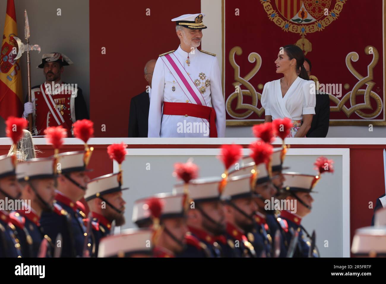 Granada, Andalusia, Spagna. 3 giugno 2023: 3 giugno 2023 (Granada) Granada ospita la parata militare della Giornata delle forze Armate. Con i re di Spagna, Felipe VI e DoÃ±a Letizia. Più di 3.100 militari, 150 veicoli e unità mobili e 70 aerei, compresi aerei ed elicotteri, sono sfilati alla fermata dell'aereo (Credit Image: © Lorenzo Carnero/ZUMA Press Wire) SOLO PER USO EDITORIALE! Non per USO commerciale! Credit: ZUMA Press, Inc./Alamy Live News Foto Stock