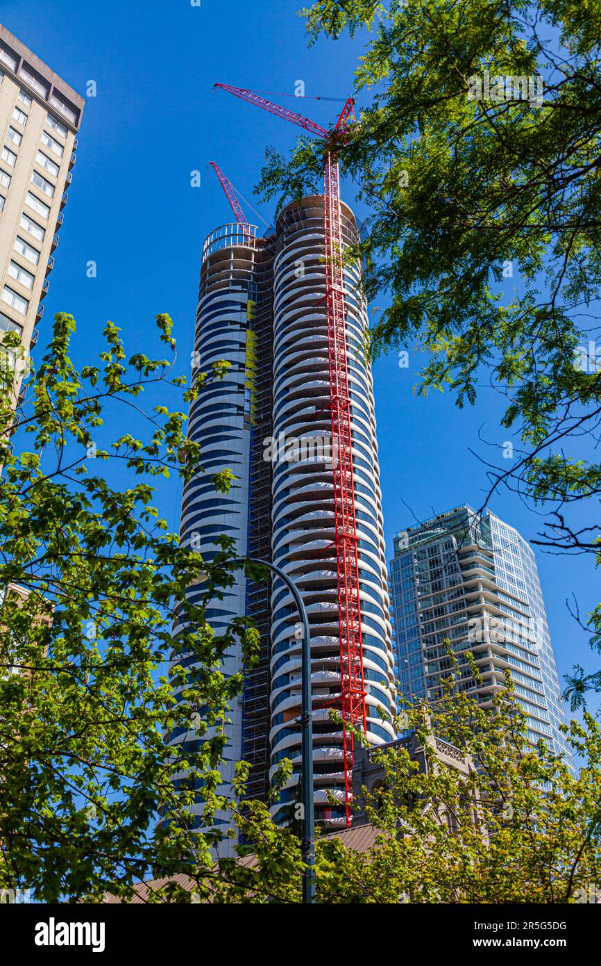 Costruzione di una nuova torre residenziale lungo Burrard Street a Vancouver Canada Foto Stock