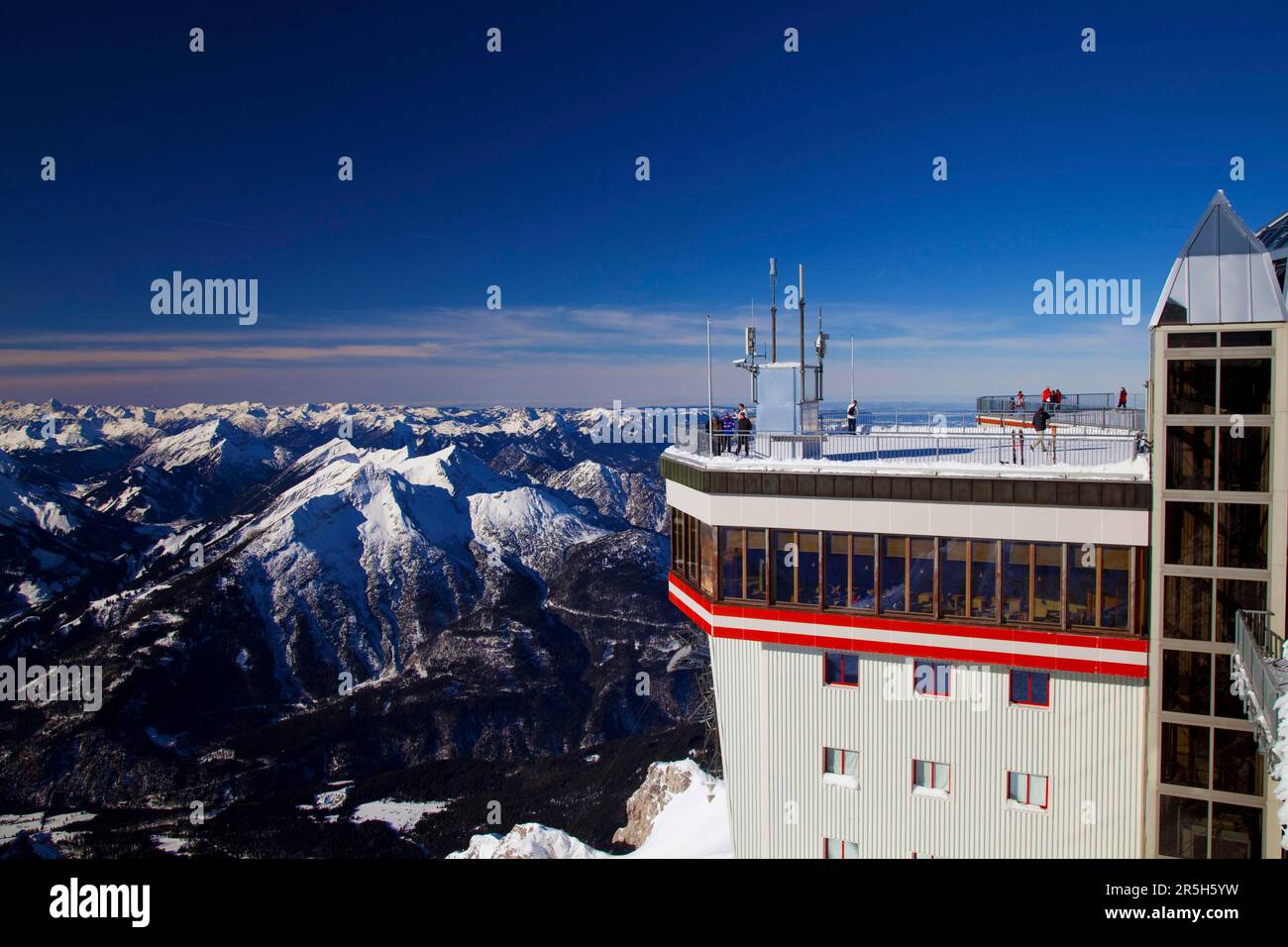 Terrazza panoramica, stazione di montagna, Zugspitze montagna, Tirolo, Austria Foto Stock