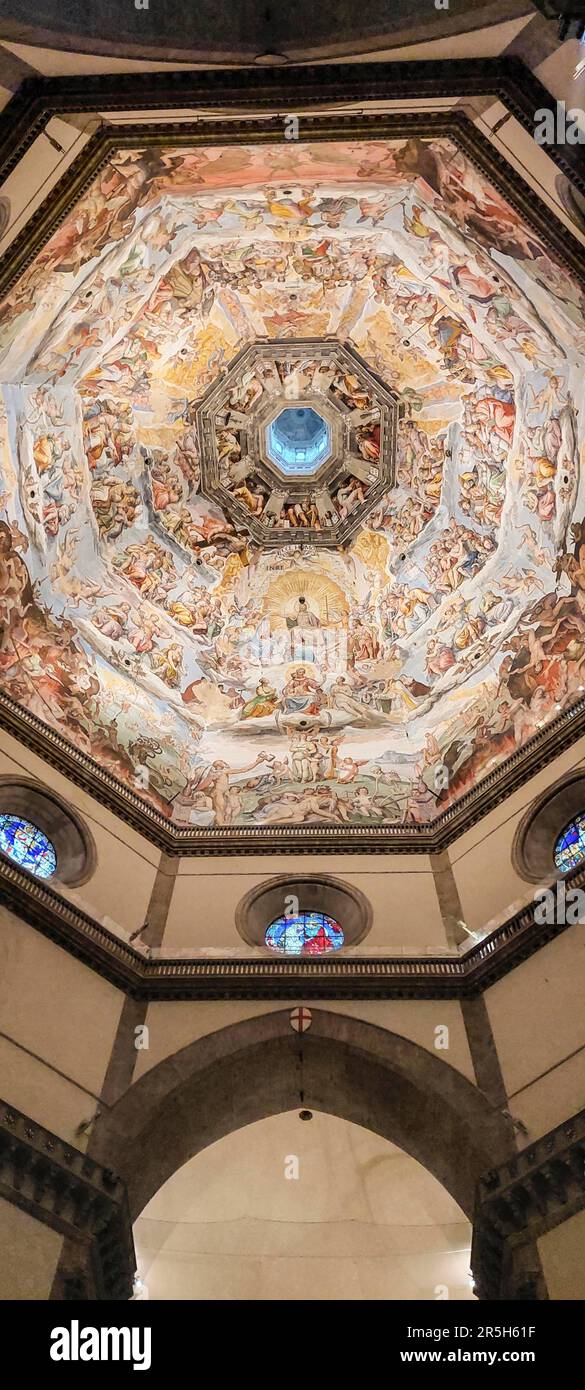 Il Giudizio universale di Giorgio Vasari e Federico Zuccari sulla volta interna del Duomo di Firenze Foto Stock
