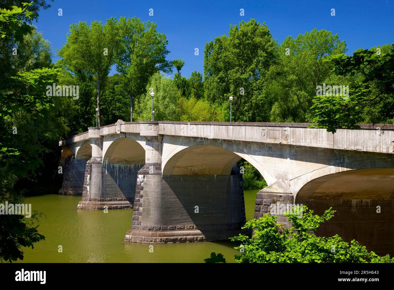 Ponte per Grafenwerth Island, Bad Honnef, Renania, Renania settentrionale-Vestfalia, Germania Foto Stock