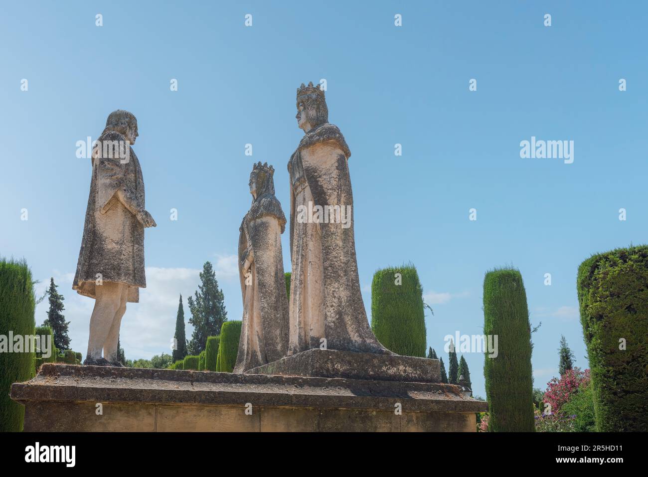 I Re Cattolici e il Monumento di Colombo all'Alcazar de los Reyes Cristianos - Cordoba, Andalusia, Spagna Foto Stock
