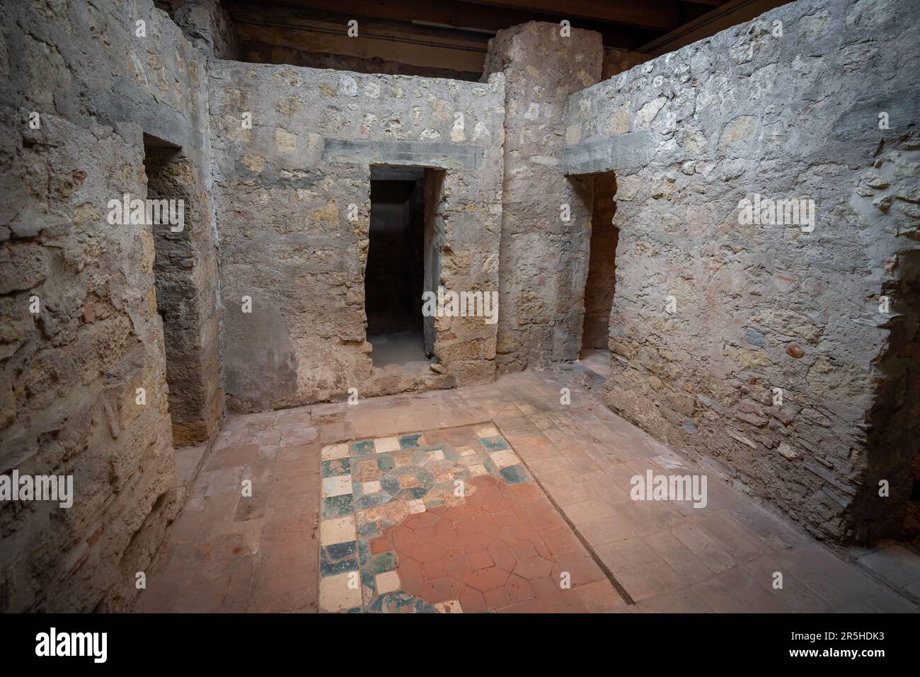 Camera fredda dal periodo Almohad alle Terme di Caliphal (Banos del Alcazar Califal) - Cordoba, Andalusia, Spagna Foto Stock