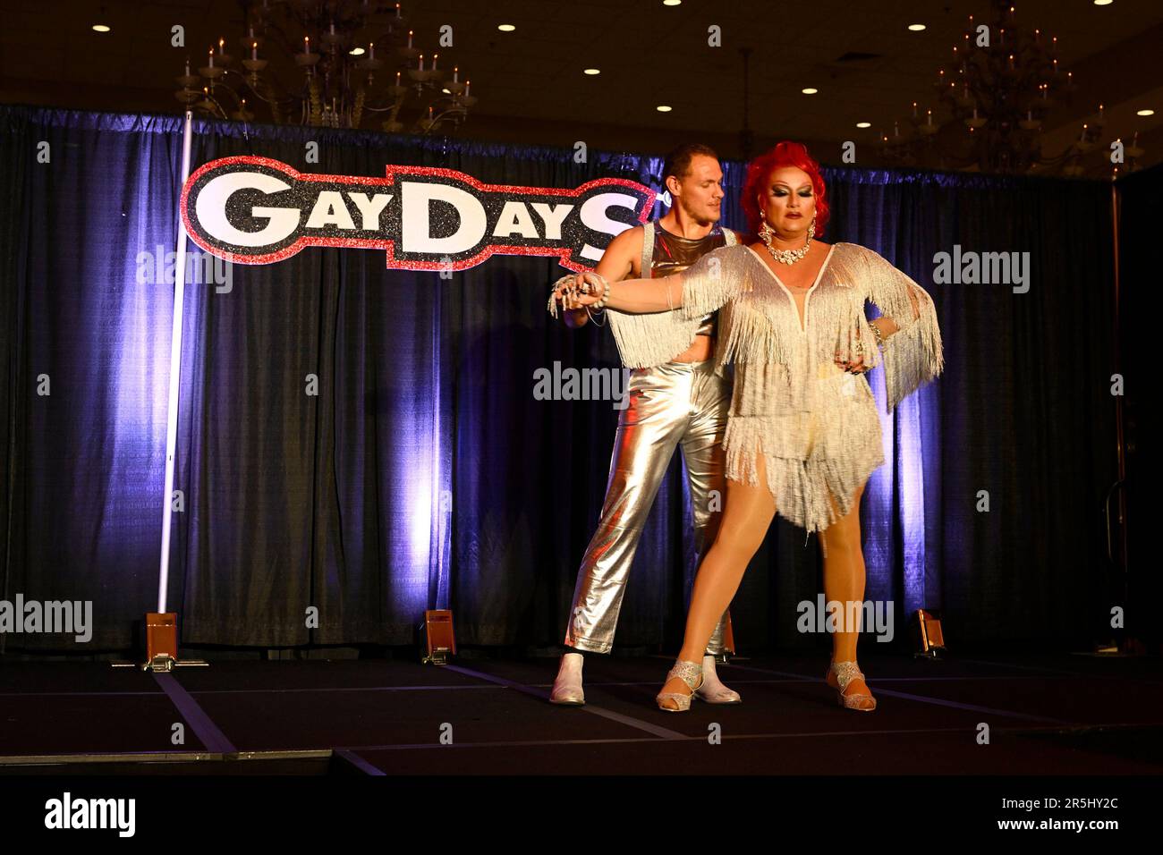 'Phoenix Endora' (r) e danza partner durante il Concorso Miss Gay Days 2023 durante le attività dei Gay Days di Orlando, Florida, sabato 3 giugno 2023. Foto di Joe Marino/UPI Credit: UPI/Alamy Live News Foto Stock