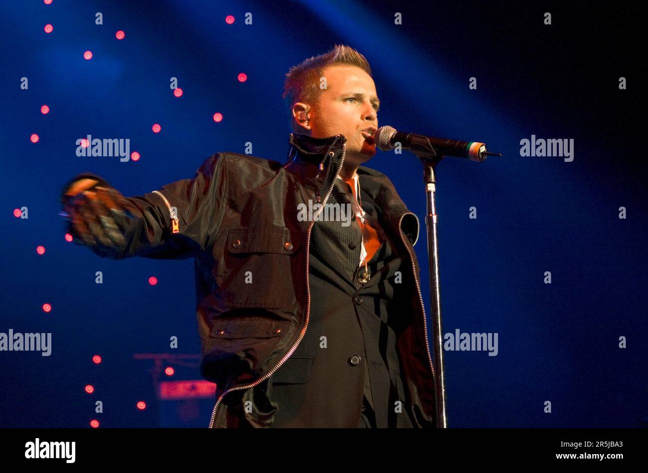 Nicky Byrne della band pop irlandese Westlife, che si esibisce sul palco presso la Westpac Arena, Christchurch, Nuova Zelanda, mercoledì 07 maggio 2008. Foto Stock