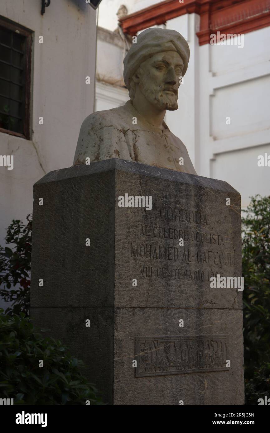 Statua del celebre oculista al-Gafequi a Cordova - Spagna Foto Stock