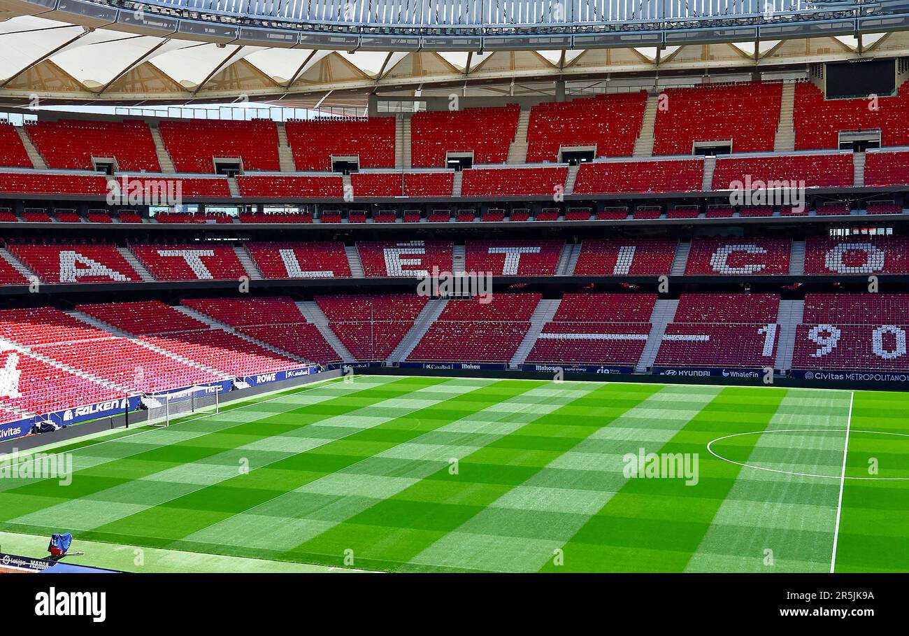 Vista sul campo all'arena Civitas Metropolitano - il parco giochi ufficiale del FC Atletico, Madrid Foto Stock