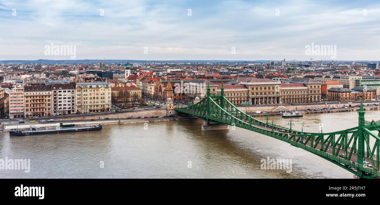 Panorama di Budapest, Ungheria, Europa. Danubio e ponti Foto Stock