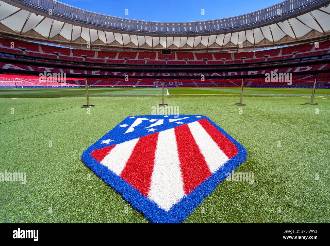 Vista sul campo all'arena Civitas Metropolitano - il parco giochi ufficiale del FC Atletico, Madrid Foto Stock