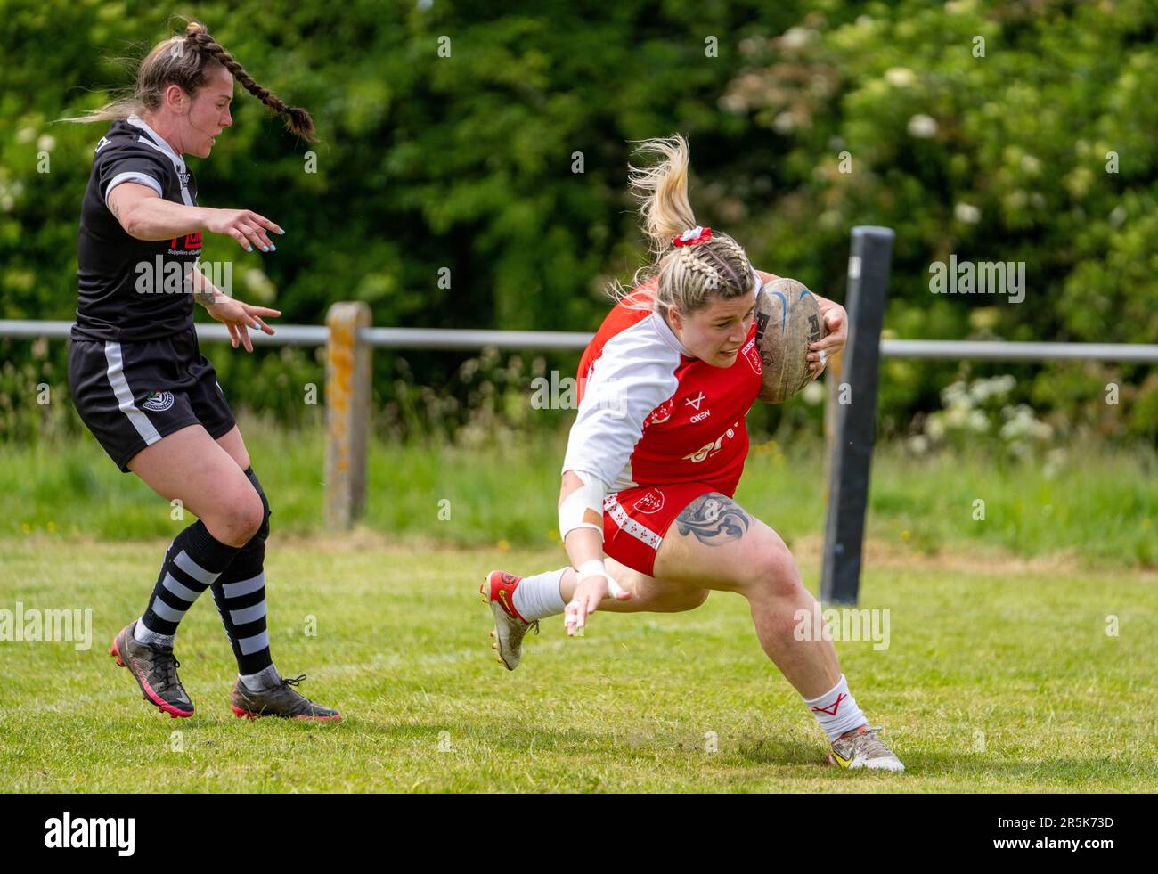 Leeds, Regno Unito. 4th giugno 2023. Womens Rugby League, Campionato: Stanningley ARLFC v Hull KR. I#10 Lois Brown, Hull KR, segna una prova. Credit Paul Whitehurst/Alamy Live News Foto Stock