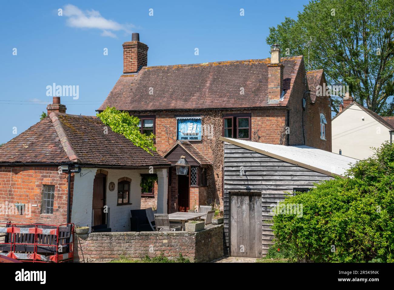 The Boat Inn, ora chiuso, a Ashleworth Quay, Gloucestershire, Inghilterra, Regno Unito Foto Stock