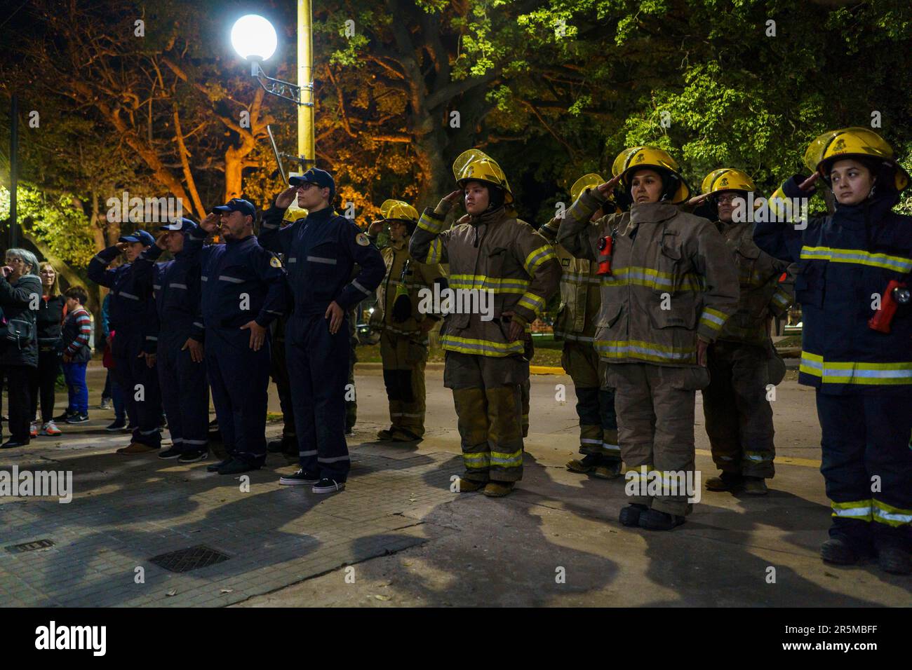 Firmat, Argentina. 02nd giugno, 2023. I vigili del fuoco celebrano la Giornata dei pompieri volontari. Il giorno rende omaggio alle brigate dei vigili del fuoco fondate a la Boca, Buenos Aires. (Foto di Patricio Murphy/SOPA Images/Sipa USA) Credit: Sipa USA/Alamy Live News Foto Stock