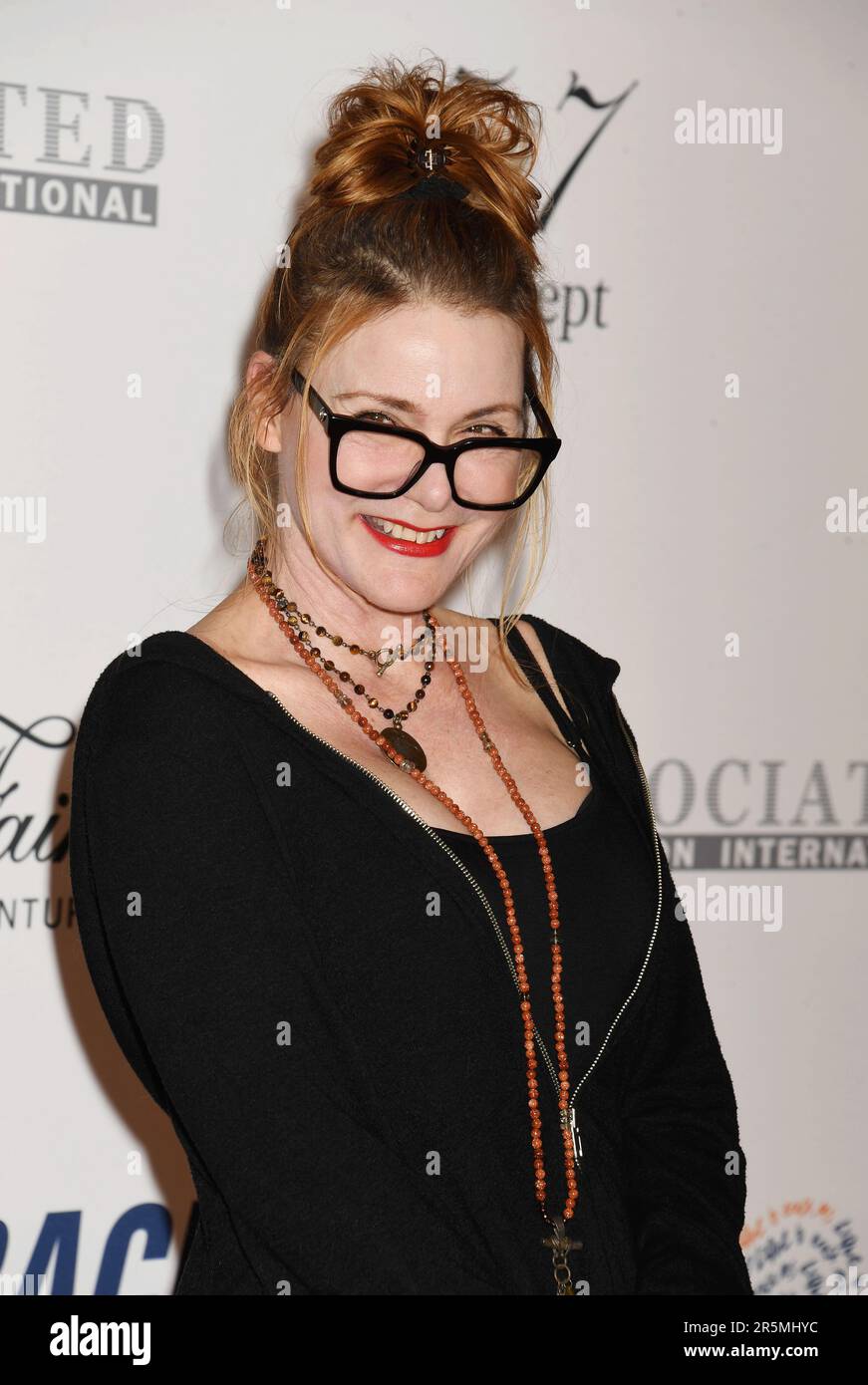 LOS ANGELES, CALIFORNIA - 02 GIUGNO: Dedee Pfeiffer partecipa alla gara annuale di cancellazione del 30th al Fairmont Century Plaza il 02 giugno 2023 a Los Ange Foto Stock