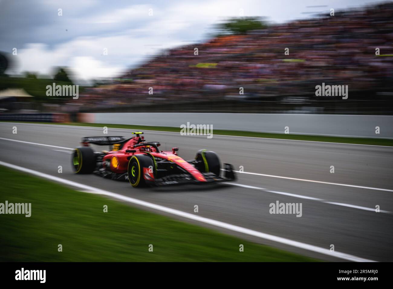 Montmelo, Spagna. 4th giugno, 2023. CARLOS SAINZ (ESP) del team Ferrari compete durante il GP di Spagna al circuito di Catalunya Credit: Matthias Oesterle/Alamy Live News Foto Stock