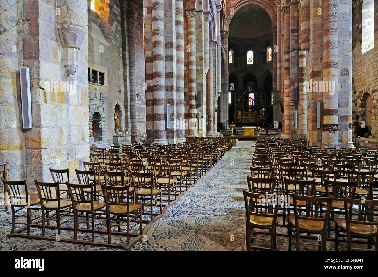 Basilica di Saint Julien, Brioude, dipartimento dell'alta Loira, Auvergne, Francia Foto Stock