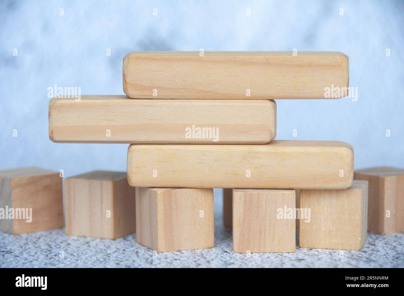 Blocchi di legno con spazio personalizzabile per il testo. Spazio di copia. Foto Stock