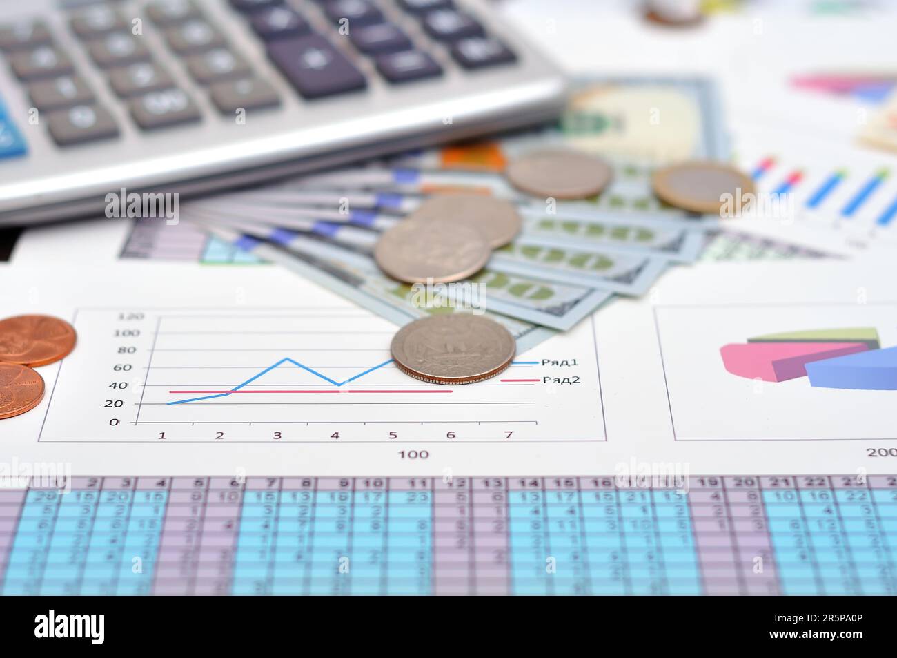 Dollaro e centesimo di euro sulla relazione annuale Foto Stock