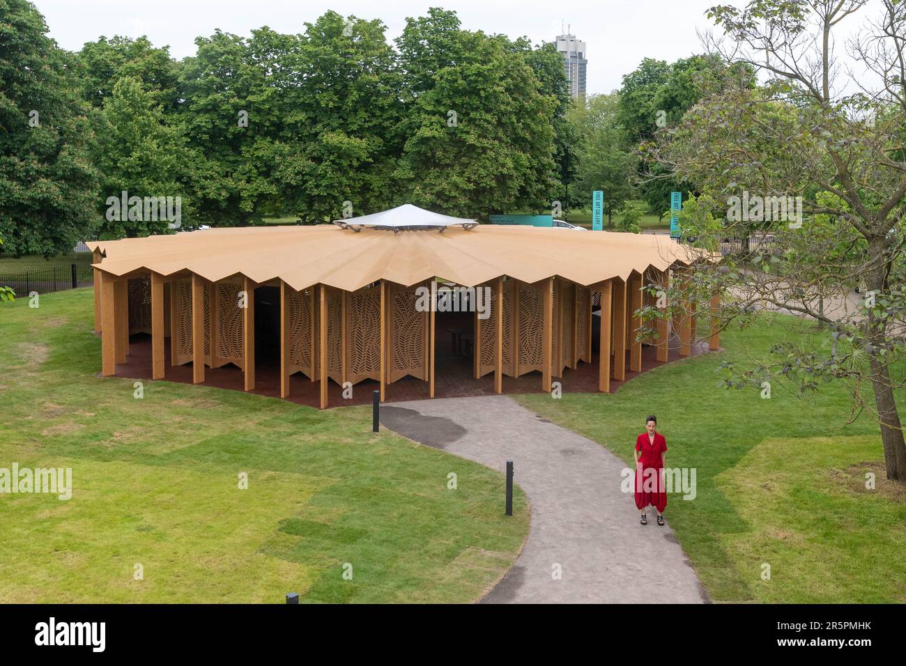 Londra, Regno Unito, 05th giugno 2023, il Serpentine Pavilion 2023, progettato dall'architetto franco-libanese Lina Ghostmeh, viene presentato al pubblico il 9th giugno 2023 a Serpentine South. Si tratta del Padiglione 22nd ed è supportato da Goldman Sachs per il 9th° anno., Andrew Lalchan Photography/Alamy Live News Foto Stock