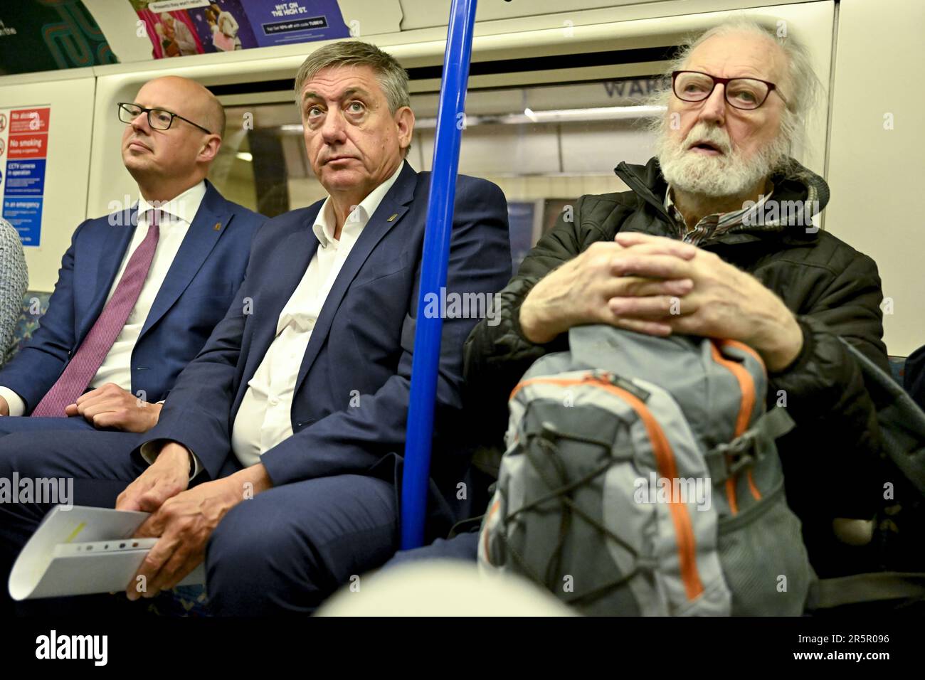 Londra, Regno Unito. 05th giugno, 2023. Il Presidente del Ministro fiammingo Jan Jambon ha fatto un'immagine in metropolitana durante l'arrivo della delegazione fiamminga il primo giorno di una missione diplomatica nel Regno Unito, a Londra, lunedì 05 giugno 2023. FOTO DI BELGA DIRK WAEM Credit: Agenzia Notizie di Belga/Alamy Live News Foto Stock