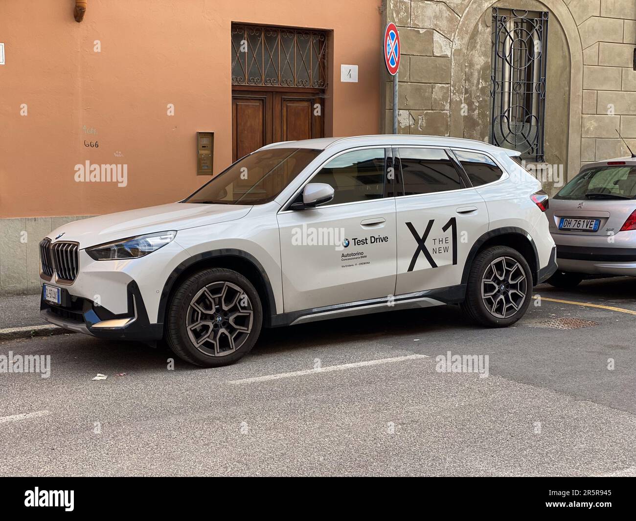 BARCELLONA, SPAGNA-8 APRILE 2021: BMW X1 (F48, seconda generazione)  sDrive18i Foto stock - Alamy