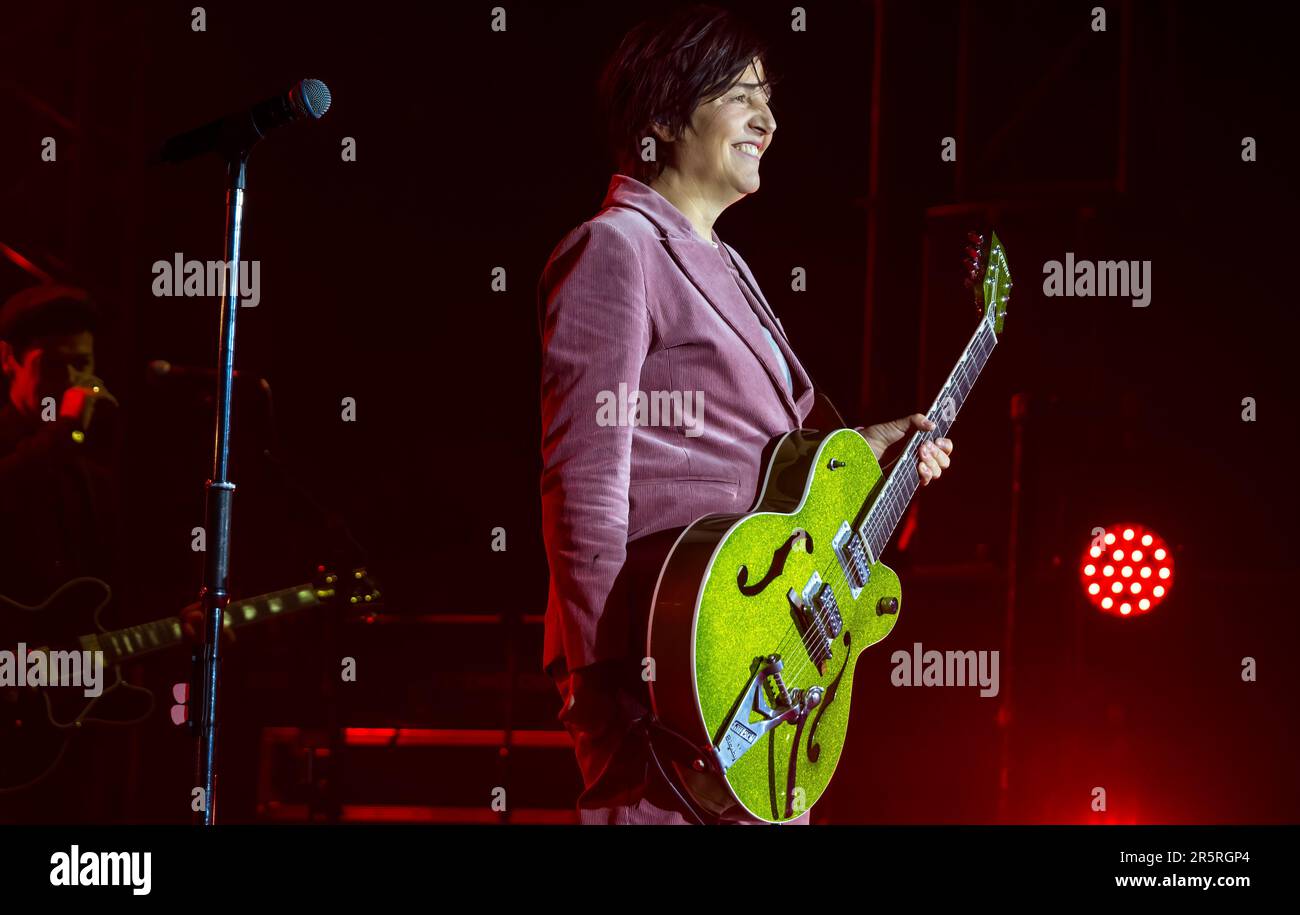 Sharleen Spiteri e la rock band Texas suonano sul palco a Fringe-by-the-Sea, North Berwick, East Lothian, Scozia, Regno Unito Foto Stock