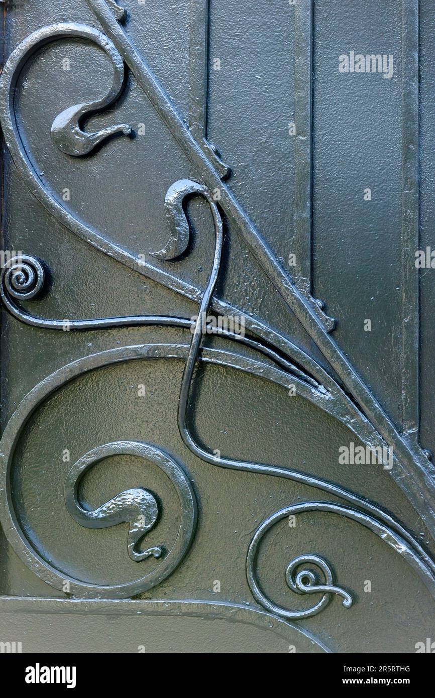 Francia, Meurthe et Moselle, Nancy, particolare della ferratura in ferro battuto della recinzione di Villa Marguerite, un palazzo in stile Art Nouveau costruito Foto Stock