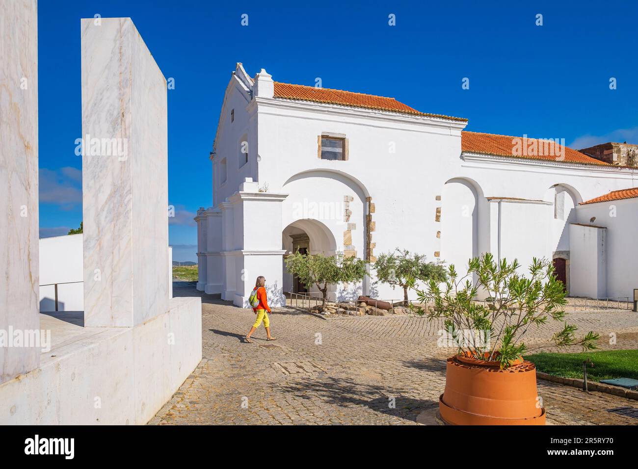 Portogallo, regione di Alentejo, Moura, resti del castello medievale, chiesa del convento di Sao Domingos Foto Stock