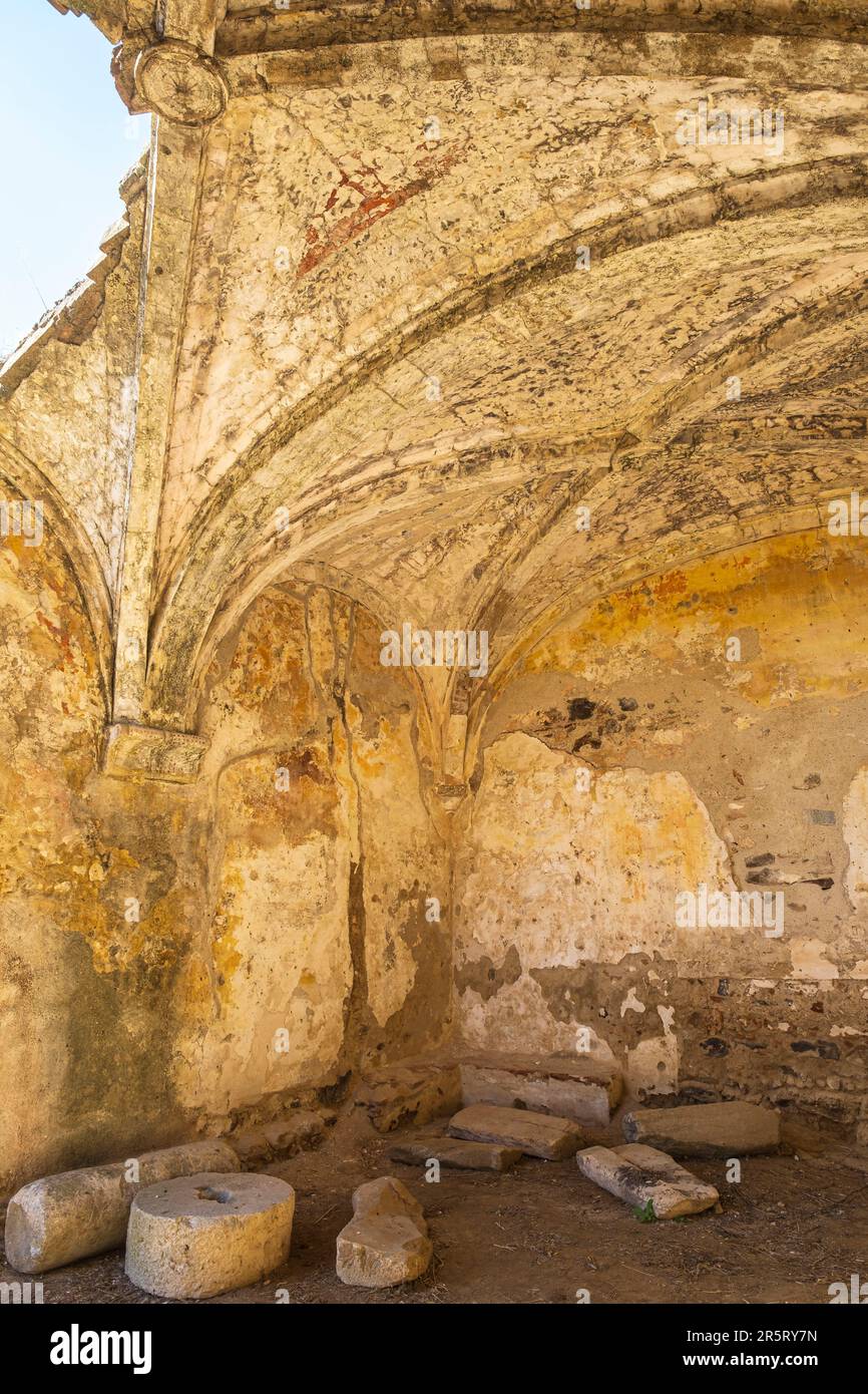 Portogallo, regione di Alentejo, Moura, il castello medievale, le rovine del convento di Sao Domingos Foto Stock