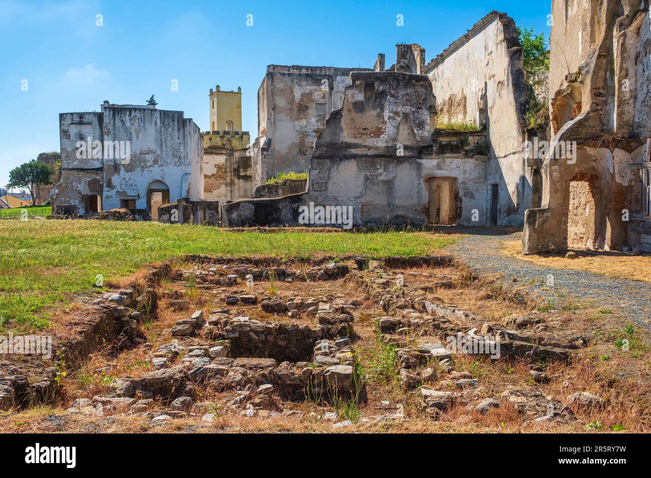 Portogallo, regione di Alentejo, Moura, il castello medievale, le rovine del convento di Sao Domingos Foto Stock