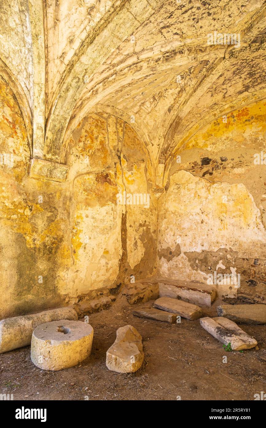 Portogallo, regione di Alentejo, Moura, il castello medievale, le rovine del convento di Sao Domingos Foto Stock