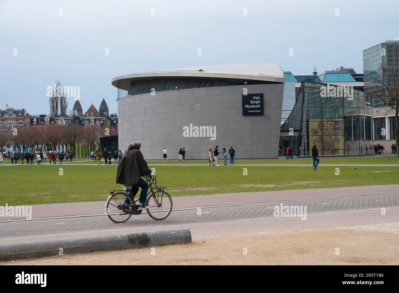 Olanda, Amsterdam, il centro, i giardini del Rijksmuseum e il museo Van Gogh Foto Stock