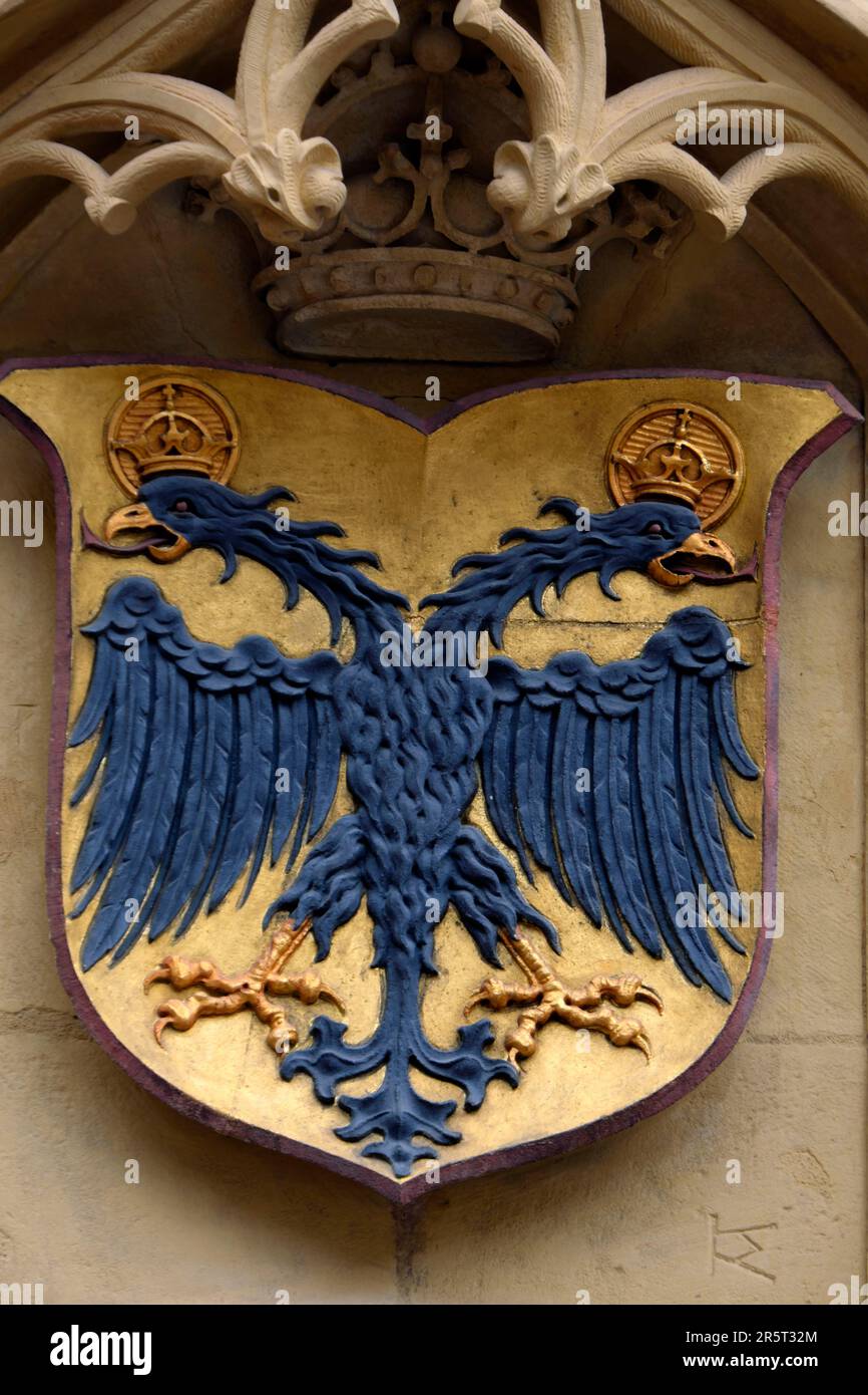 Francia, Alto Reno, Colmar, Grand Rue, Koifhus o vecchia dogana del 15th ° secolo, porta, stemma del Sacro Impero, aquila a 2 teste Foto Stock