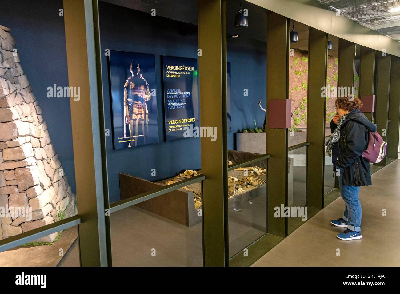 Francia, Puy de Dome, la Roche Blanche, Gergovie Plateau, sito storico della battaglia tra gli Averni e i Romani di Cesare nel 52 a.C., Museo Archeologico Foto Stock