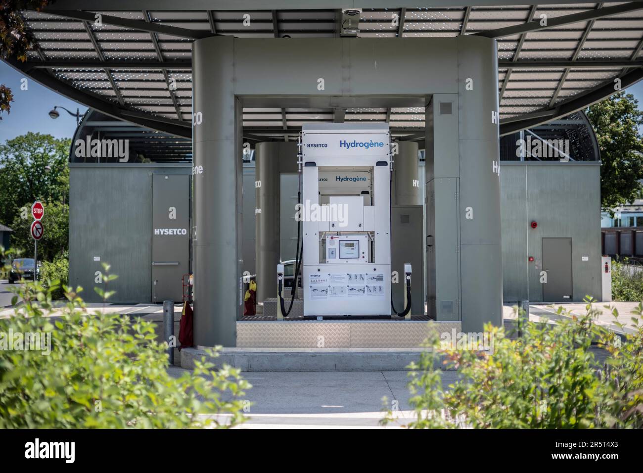 Parigi, Francia. 05th giugno, 2023. La nuova stazione di produzione e distribuzione di idrogeno Hysetco a Parigi, in Francia, il 5 giugno 2023. Foto di Eliot Blondet/ABACAPRESS.COM Credit: Abaca Press/Alamy Live News Foto Stock