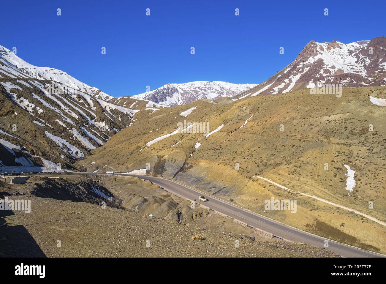 Marocco, provincia di Ouarzazate, strada verso il passo Tizi N'Tichka Foto Stock