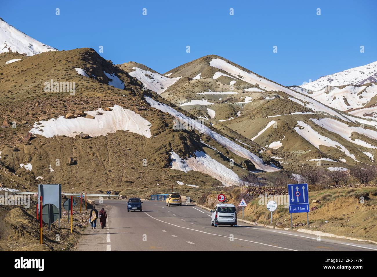 Marocco, provincia di al Haouz, strada verso il passo Tizi N'Tichka Foto Stock