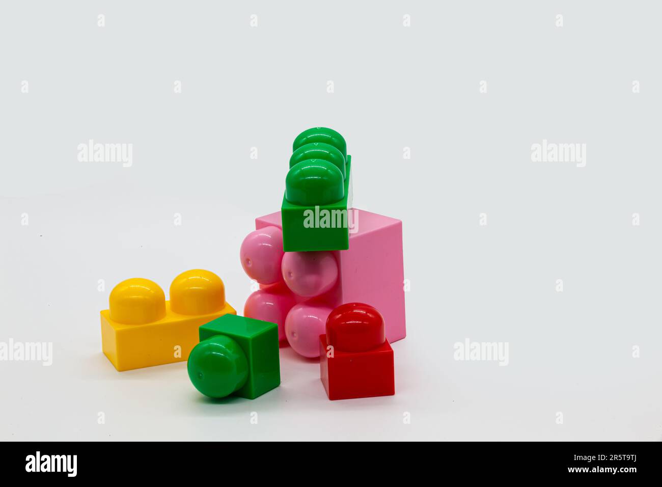 Lego rosa immagini e fotografie stock ad alta risoluzione - Alamy